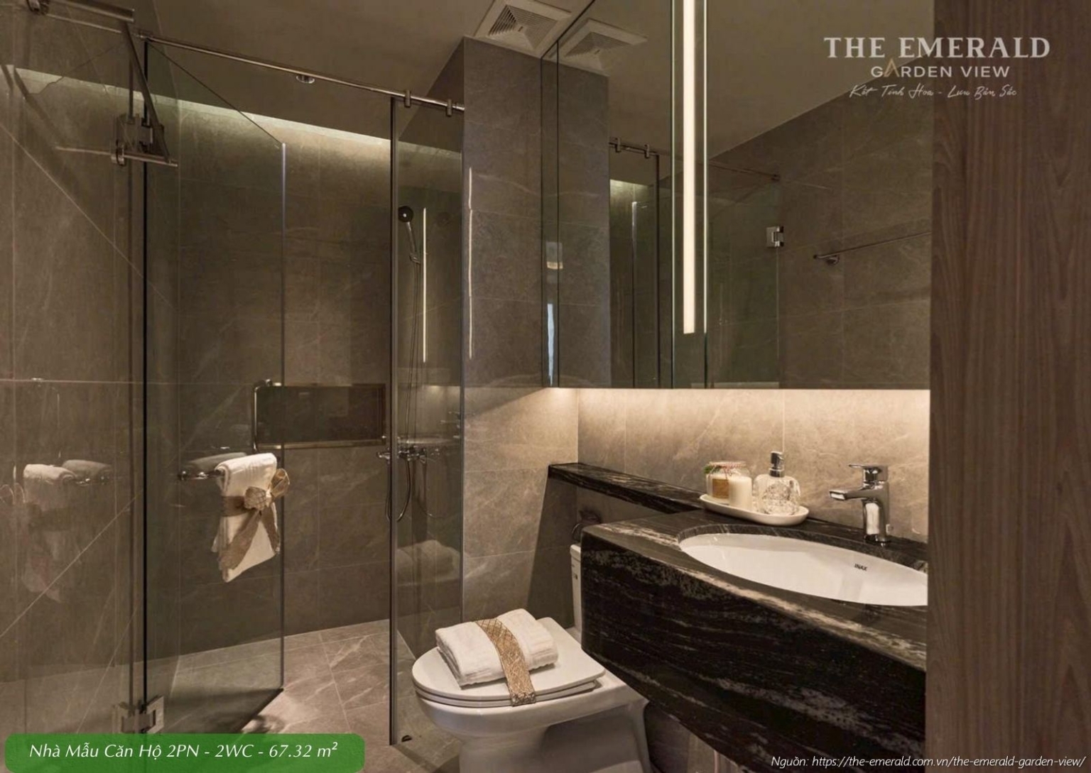 Phòng tắm WC sang trọng đầy đủ tiện nghi tại nhà mẫu căn hộ 2 phòng ngủ diện tích tim tường 67.32 m2 The Emerald Garden View